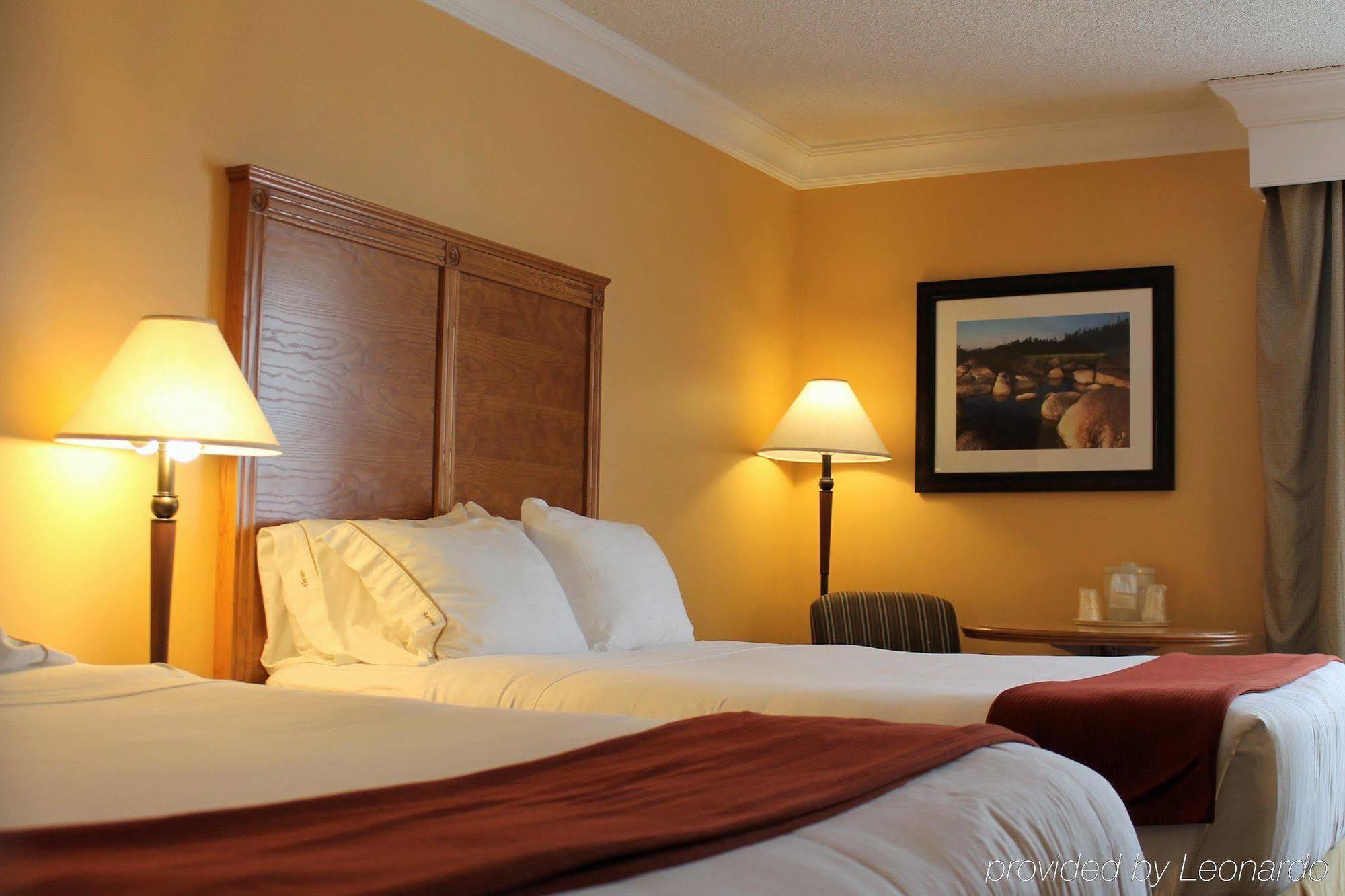 Holiday Inn Express Hotel & Suites Charlottetown By Ihg Exterior photo